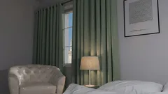 厚手のカーテンは、本当に家の中を涼しく保つのに役立つのでしょうか?